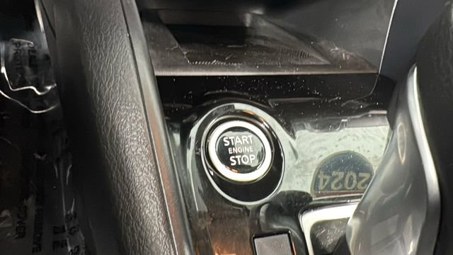Used 2024 Nissan Versa SR w/ Trunk Package image 21