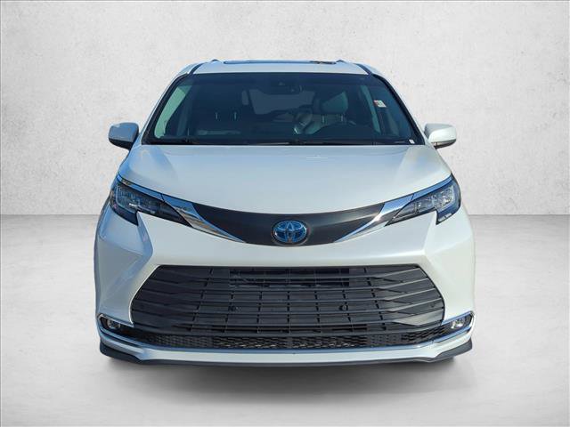 Used 2023 Toyota Sienna XLE w/ XLE Plus Package FWD video 2
