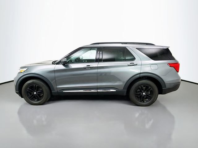 Used 2023 Ford Explorer XLT image 4