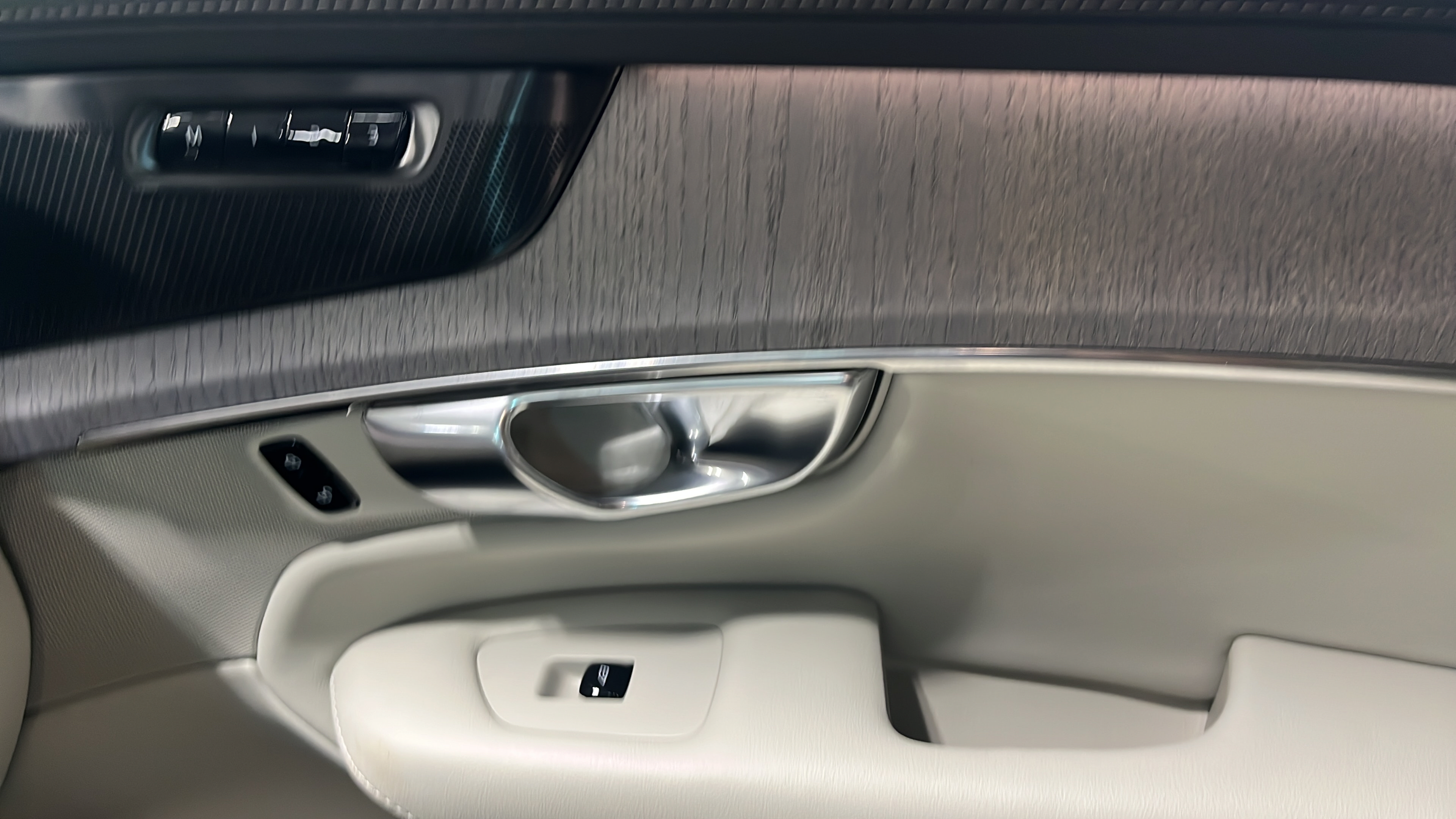 New 2026 Volvo XC90 B6 Ultra w/ Protection Package AWD/4WD image 17