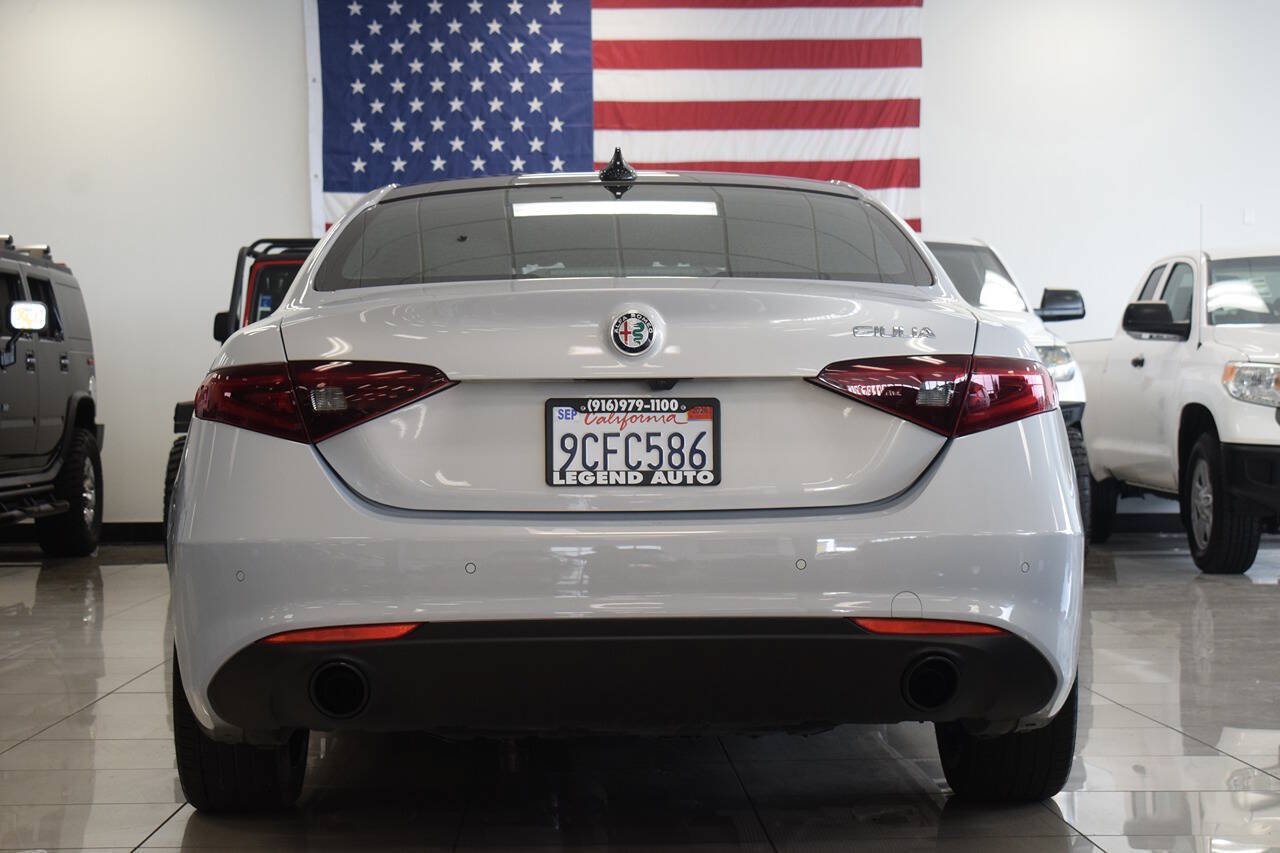 Used 2022 Alfa Romeo Giulia Ti RWD image 6