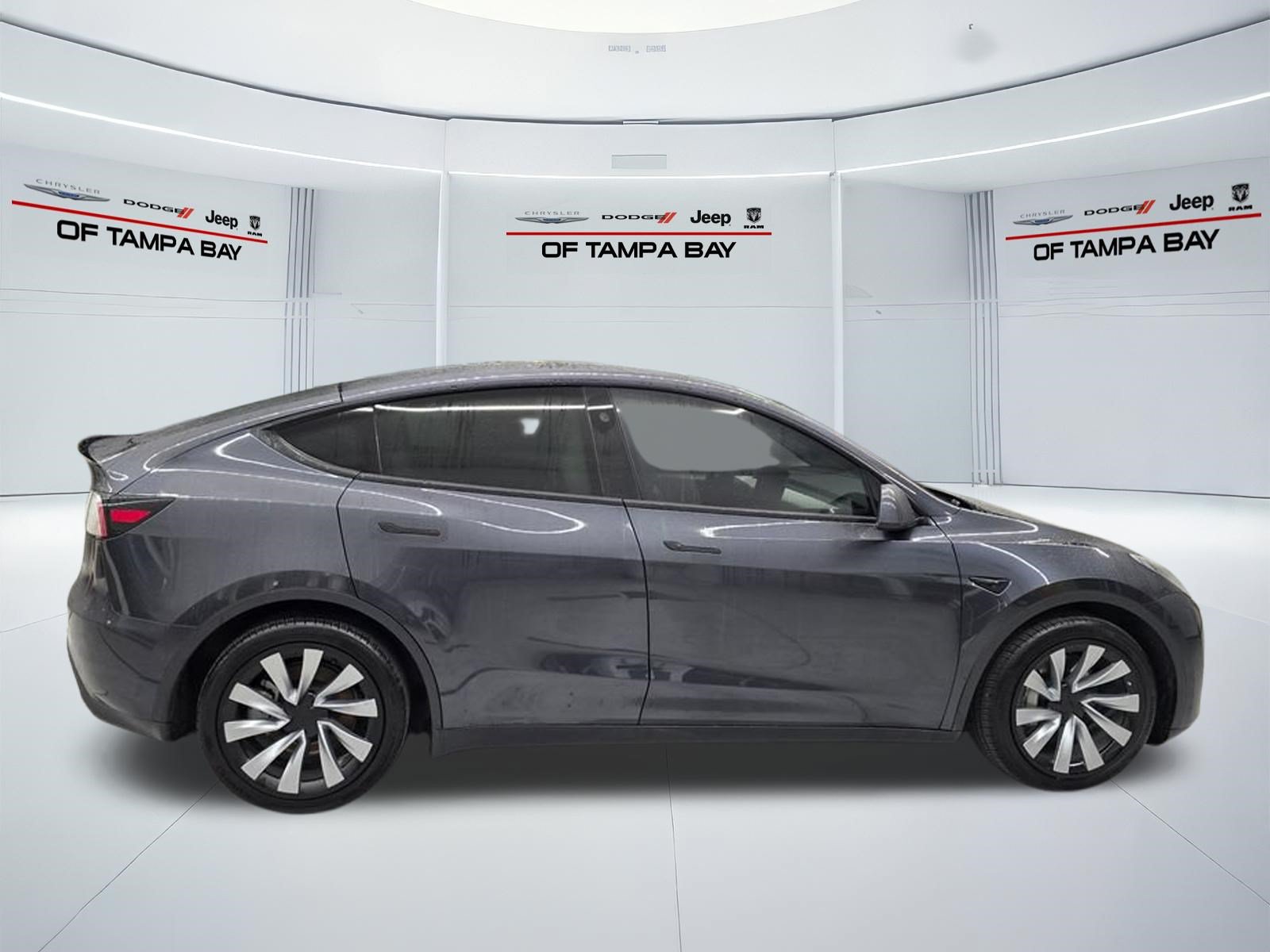 Used 2024 Tesla Model Y Long Range AWD/4WD image 7