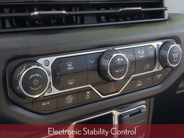 Used 2024 Jeep Wrangler Unlimited Sport AWD/4WD image 29