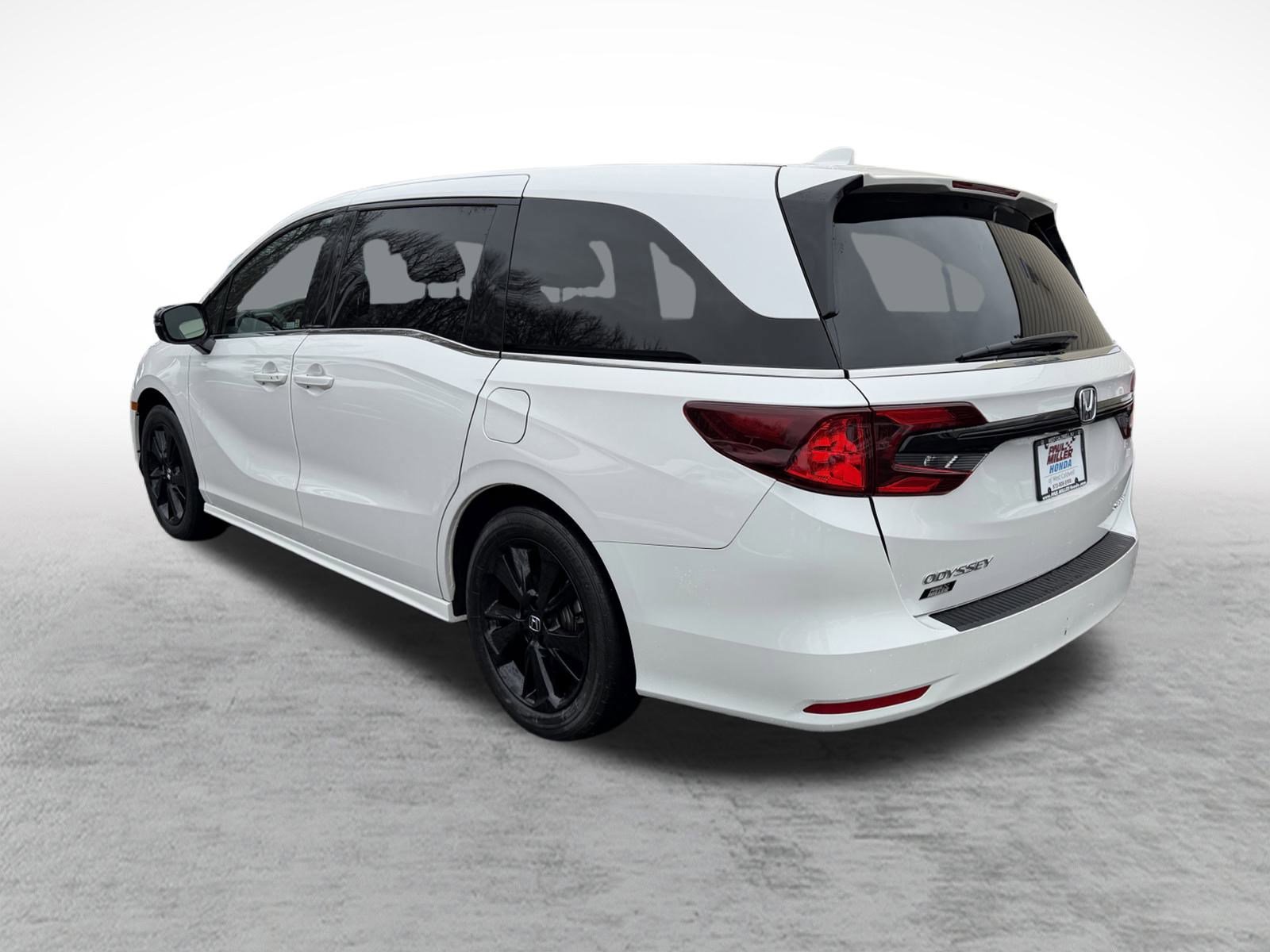 Certified 2023 Honda Odyssey Sport image 4