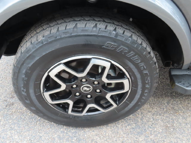 Used 2022 Ford Bronco Outer Banks AWD/4WD image 16