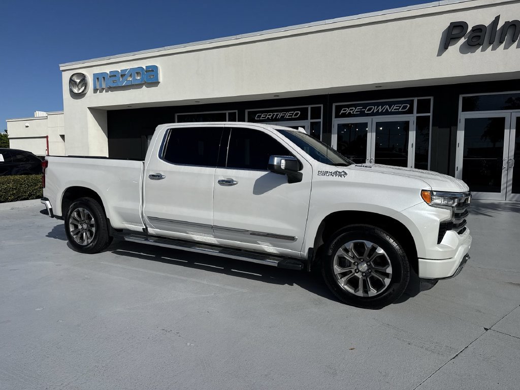 Used 2022 Chevrolet Silverado 1500 High Country w/ Technology Package AWD/4WD image 6