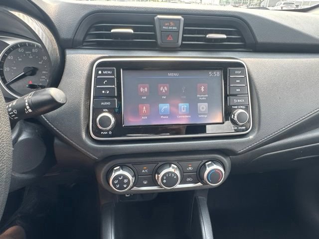 Used 2020 Nissan Versa S FWD image 22