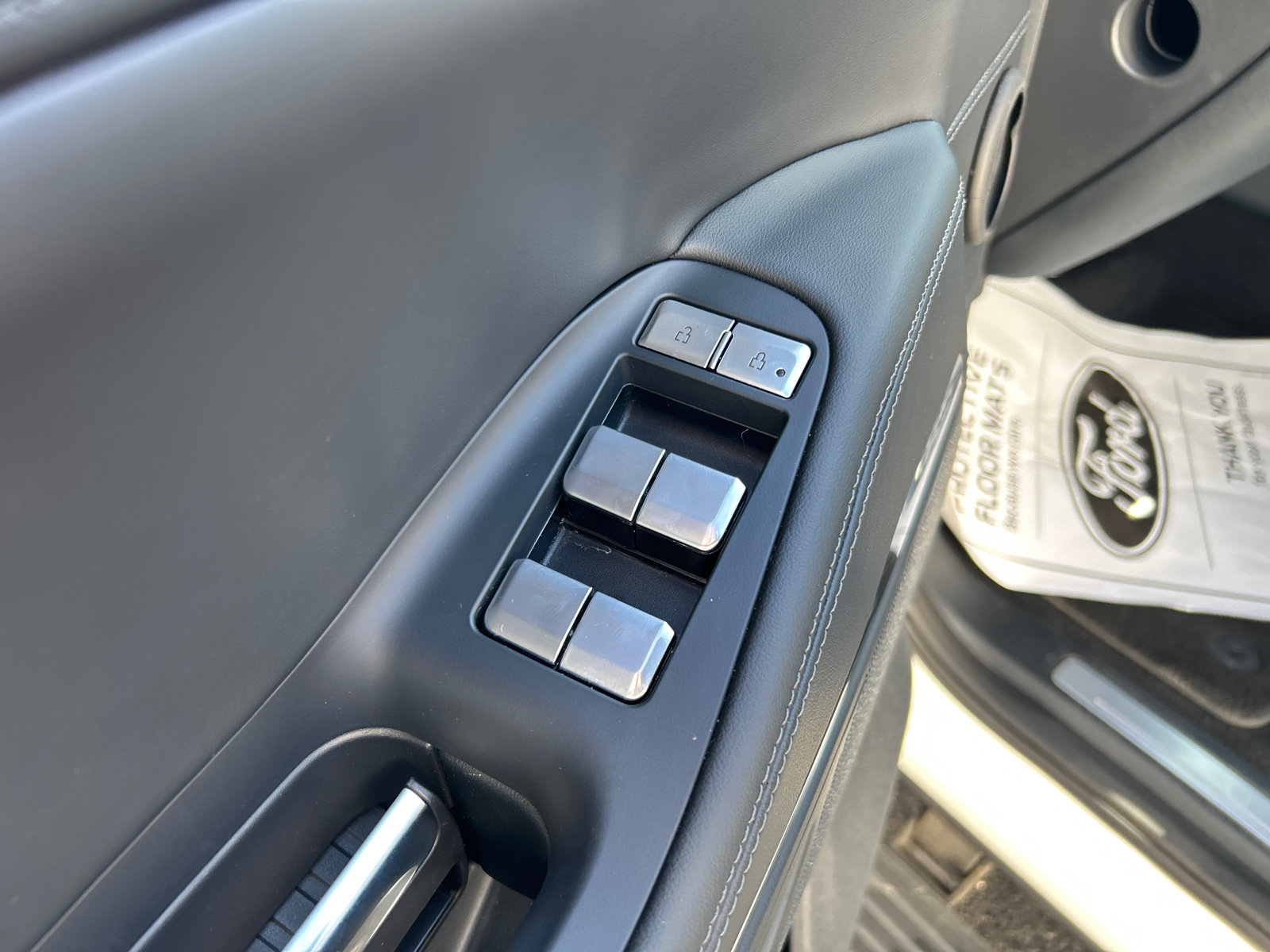 New 2026 Lincoln Navigator Reserve AWD/4WD image 14