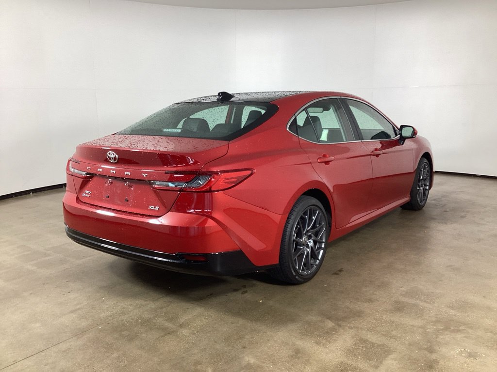Used 2026 Toyota Camry XLE AWD/4WD image 5