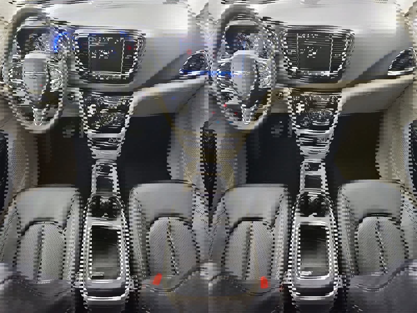 Used 2024 Chrysler Pacifica Touring-L image 15