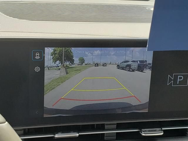 Certified 2024 Hyundai Kona SEL AWD/4WD image 28
