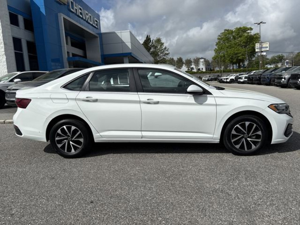 Used 2024 Volkswagen Jetta S FWD image 2