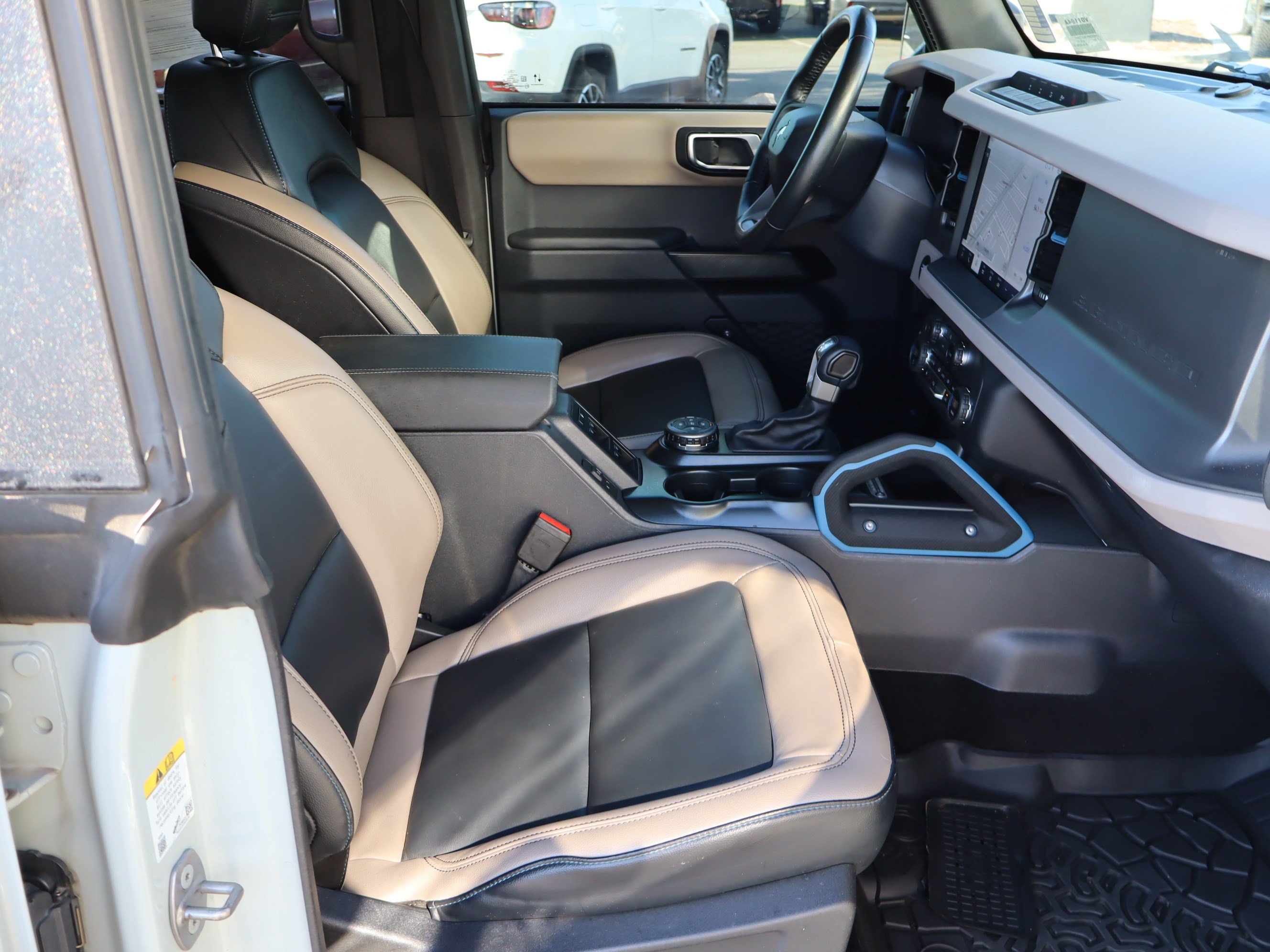 Used 2024 Ford Bronco Wildtrak AWD/4WD image 41