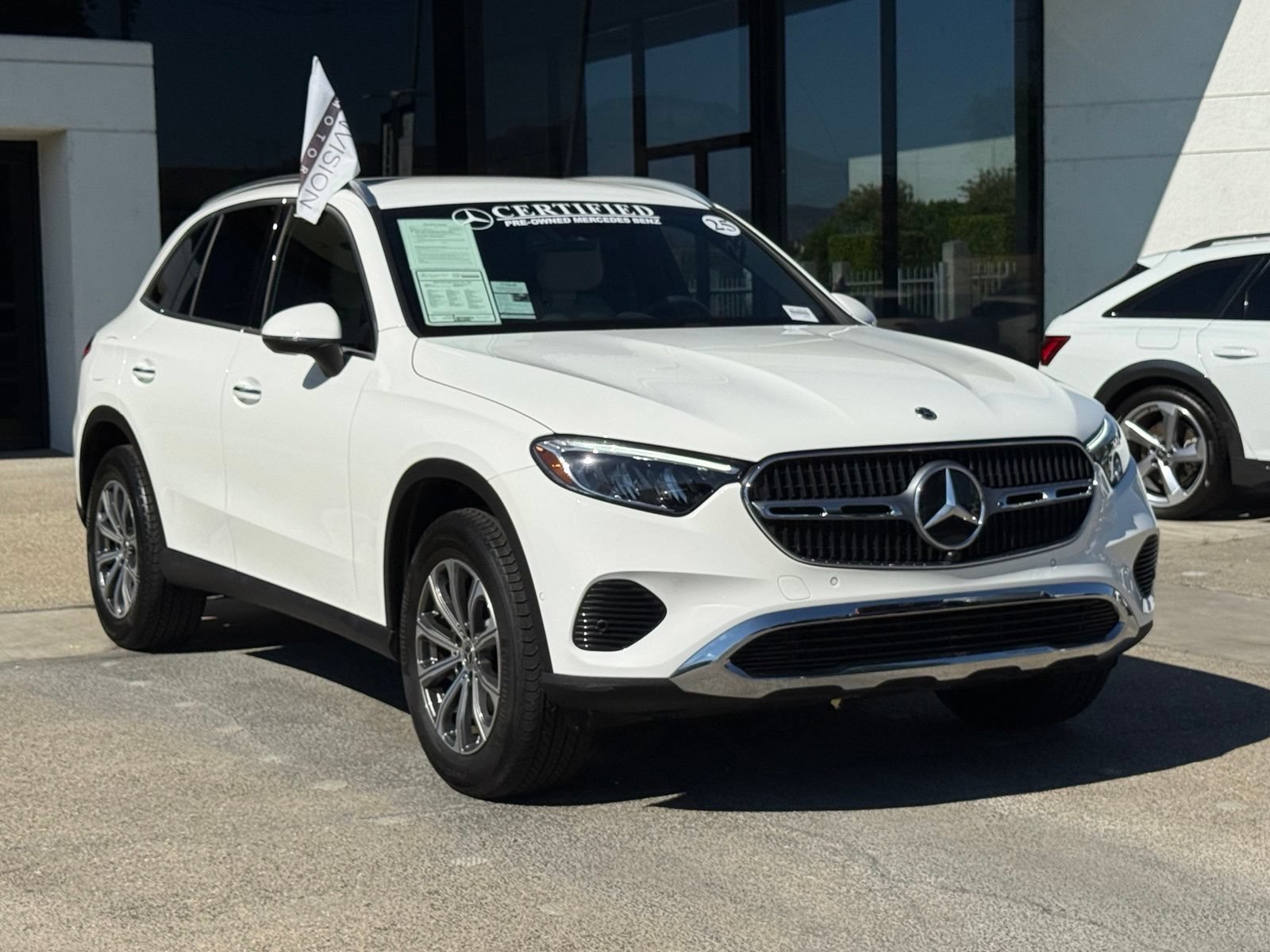 Used 2025 Mercedes-Benz GLC 300 image 8