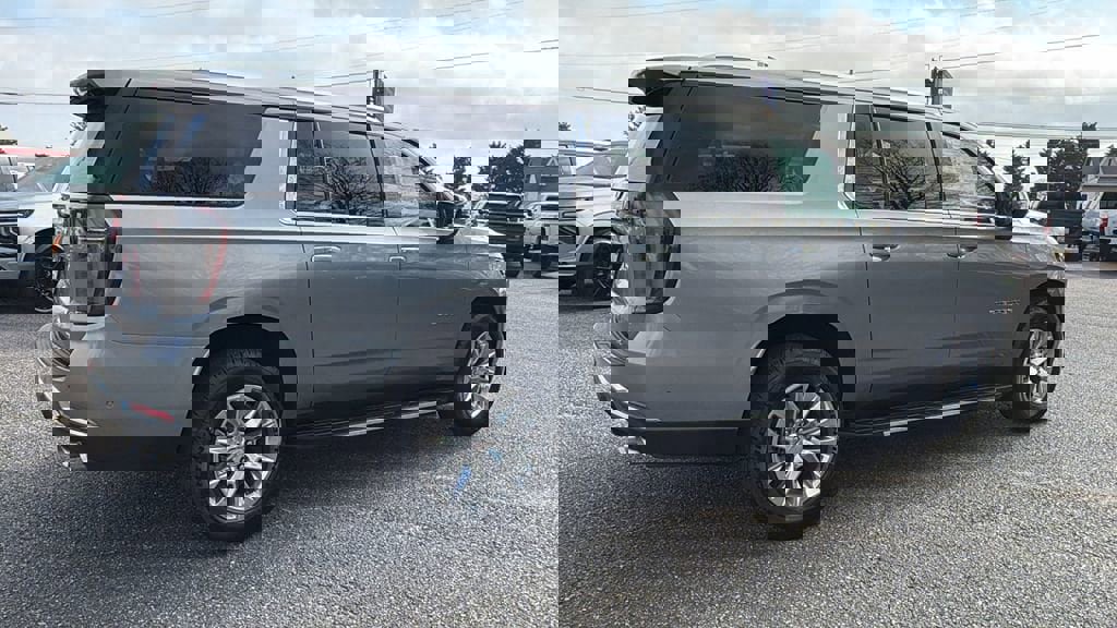 New 2026 Chevrolet Suburban Premier w/ Sun And Tow Package image 5
