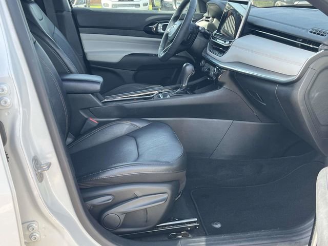 Used 2023 Jeep Compass Limited image 23