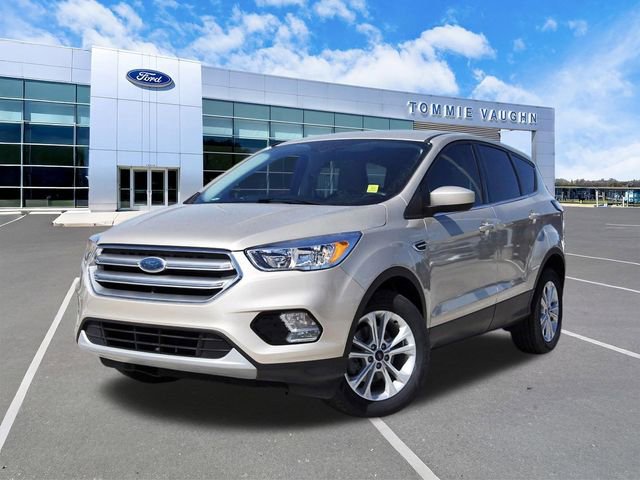 Used 2017 Ford Escape SE FWD image 1