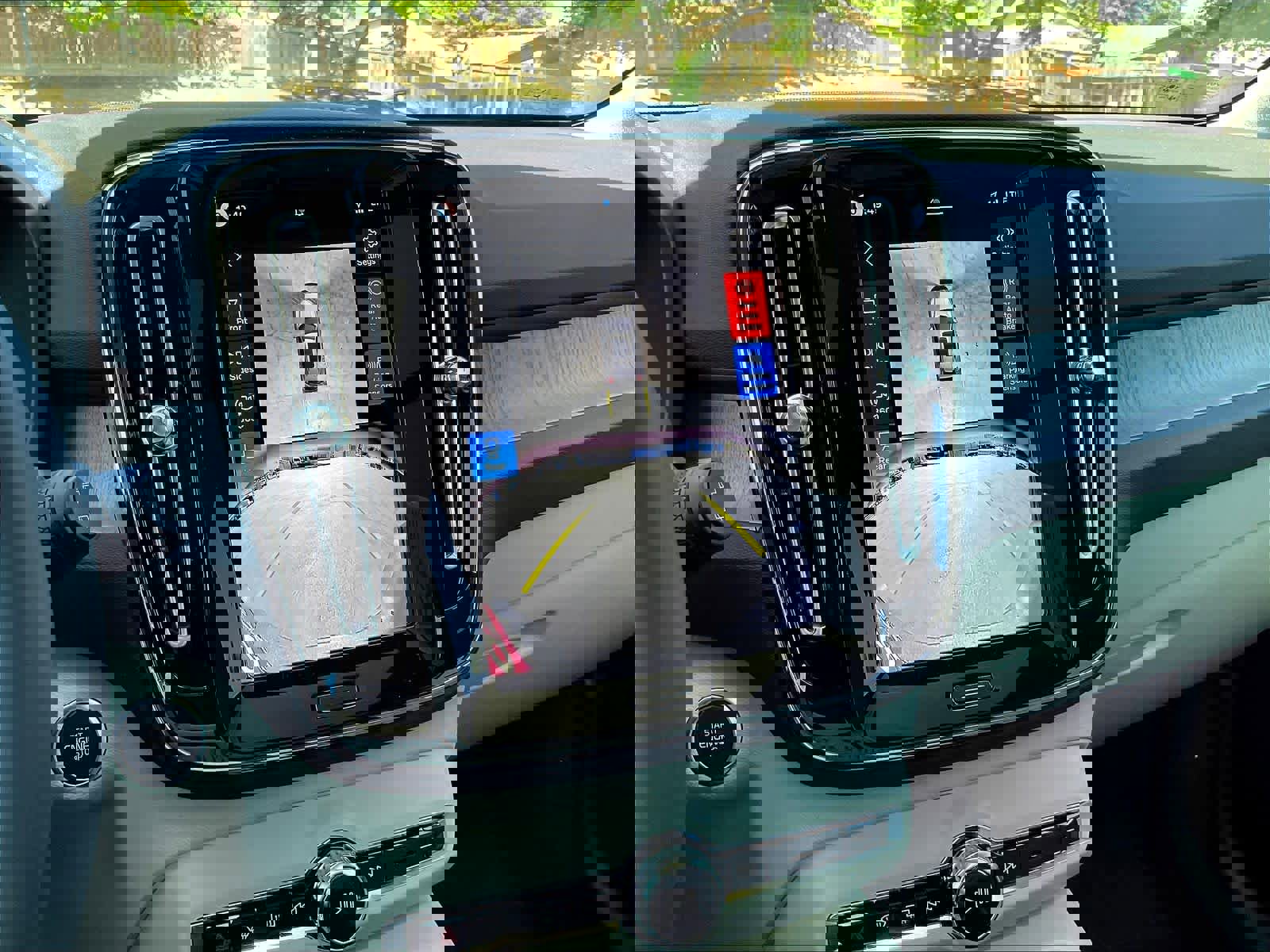 New 2026 Volvo XC40 B5 Ultra w/ Climate Package image 20