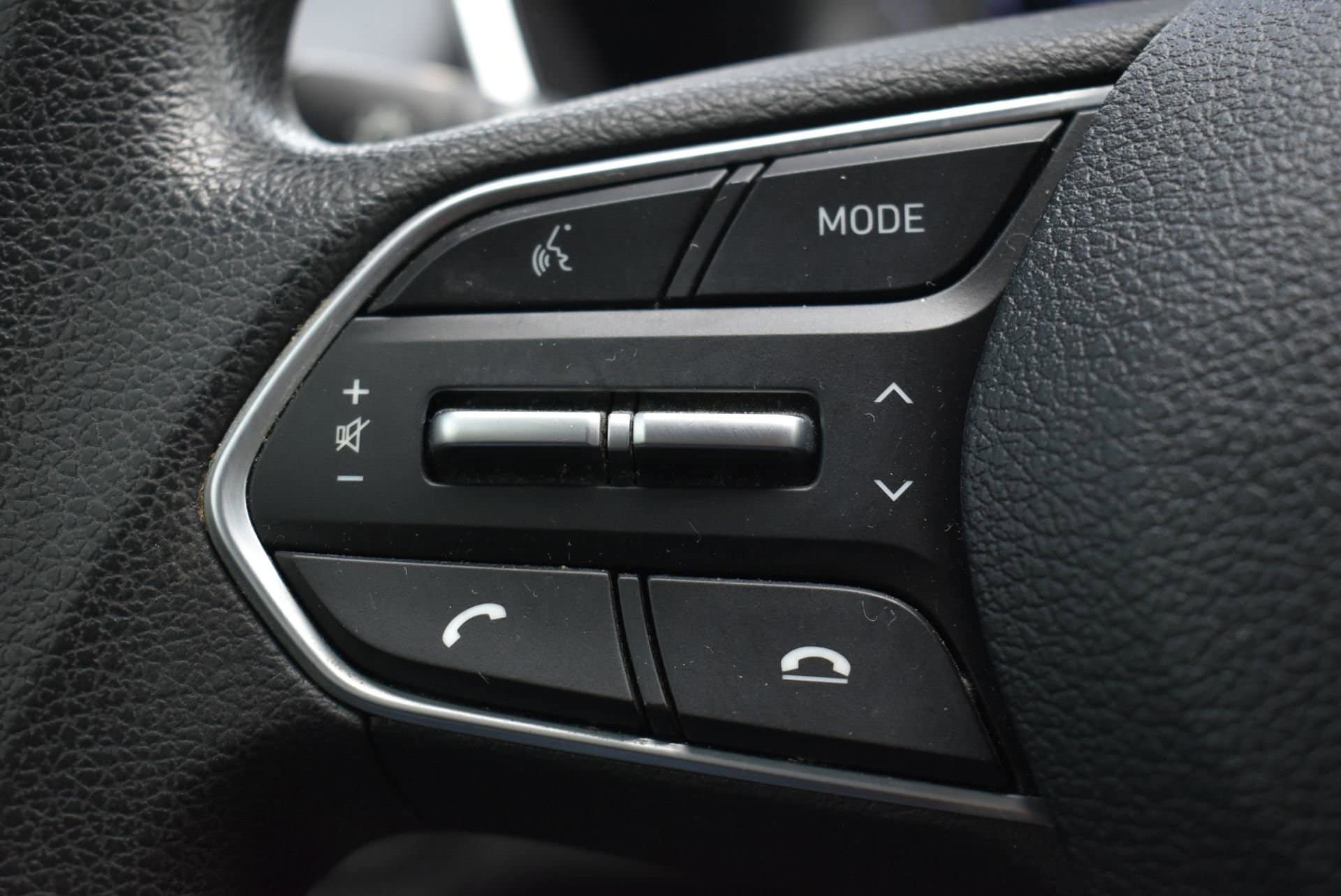 Used 2020 Hyundai Santa Fe SE FWD image 19