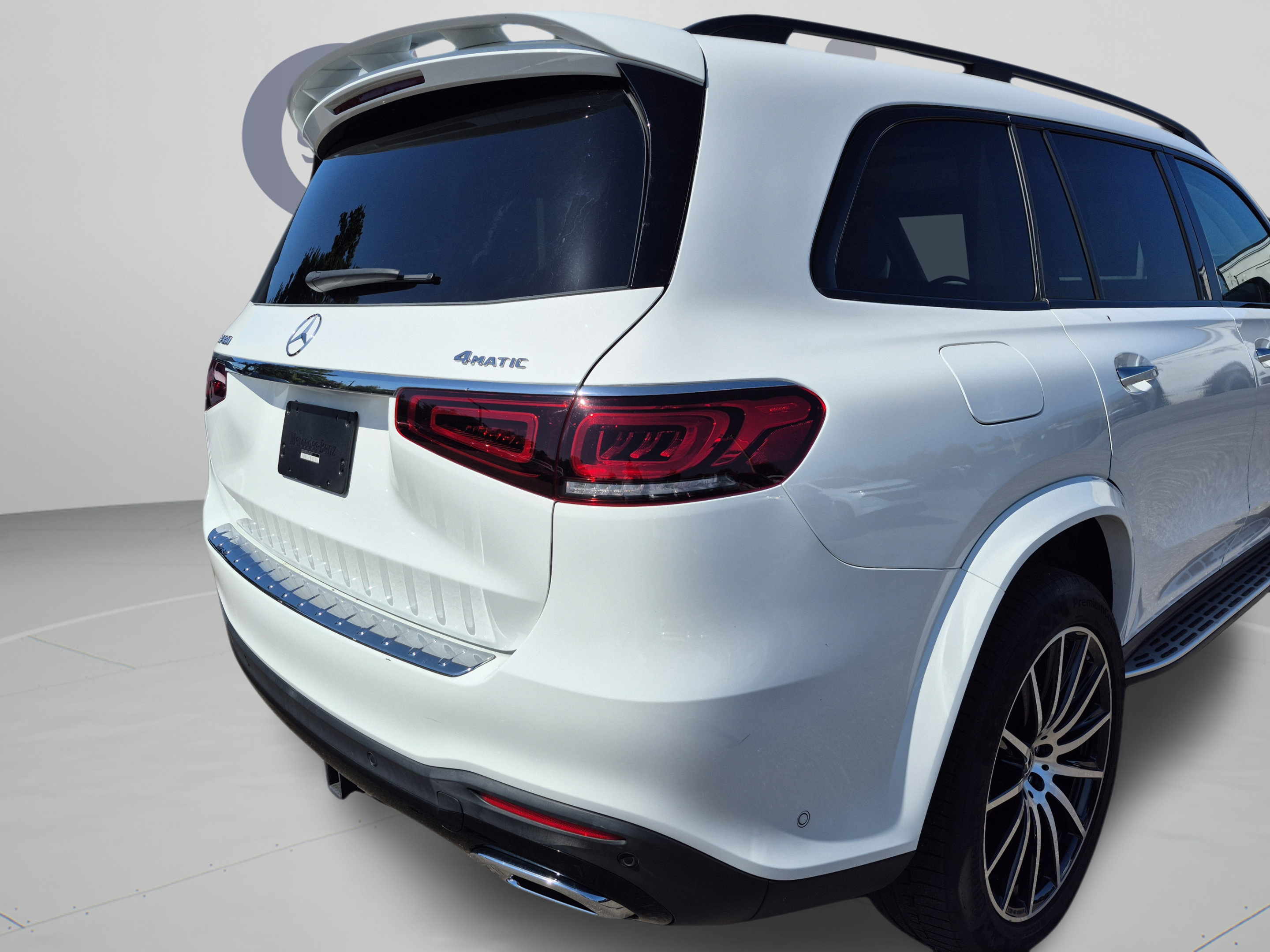 Used 2023 Mercedes-Benz GLS 450 4MATIC w/ AMG Line Exterior image 36
