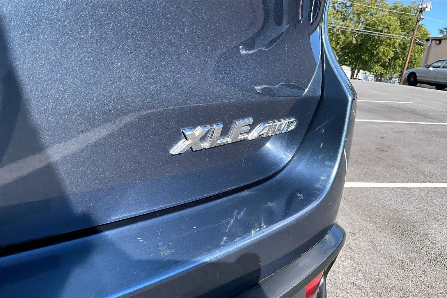 Used 2016 Toyota Highlander XLE AWD/4WD image 10