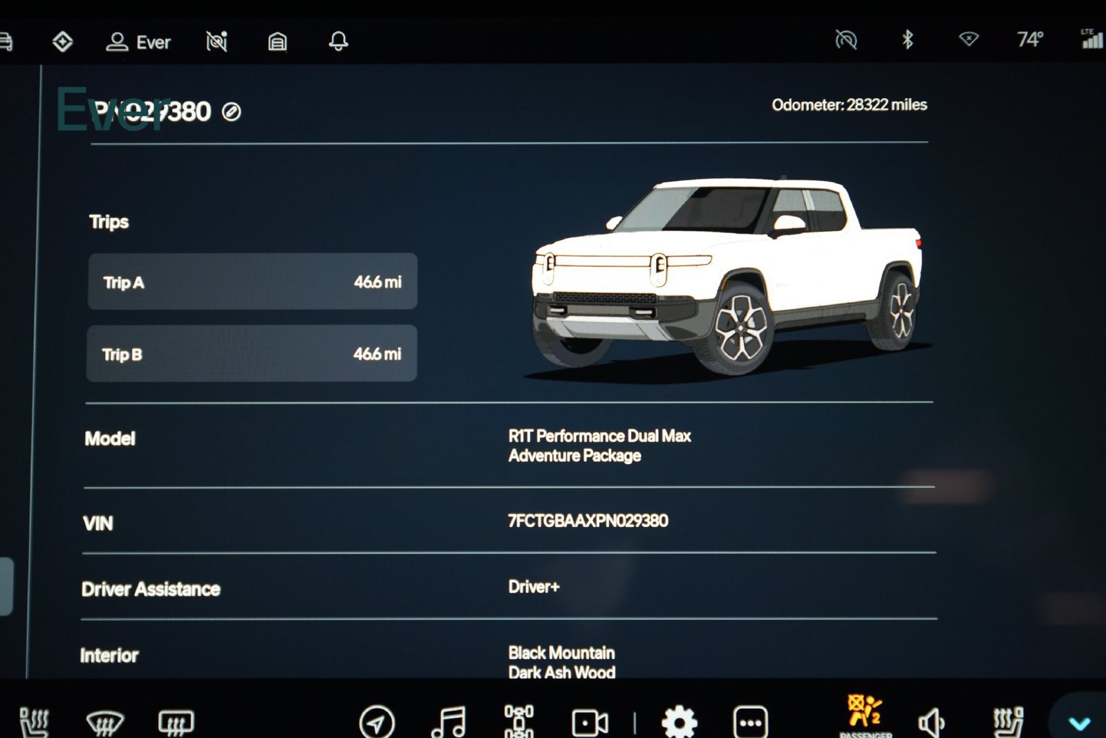Used 2023 Rivian R1T Adventure Dual AWD/4WD image 7