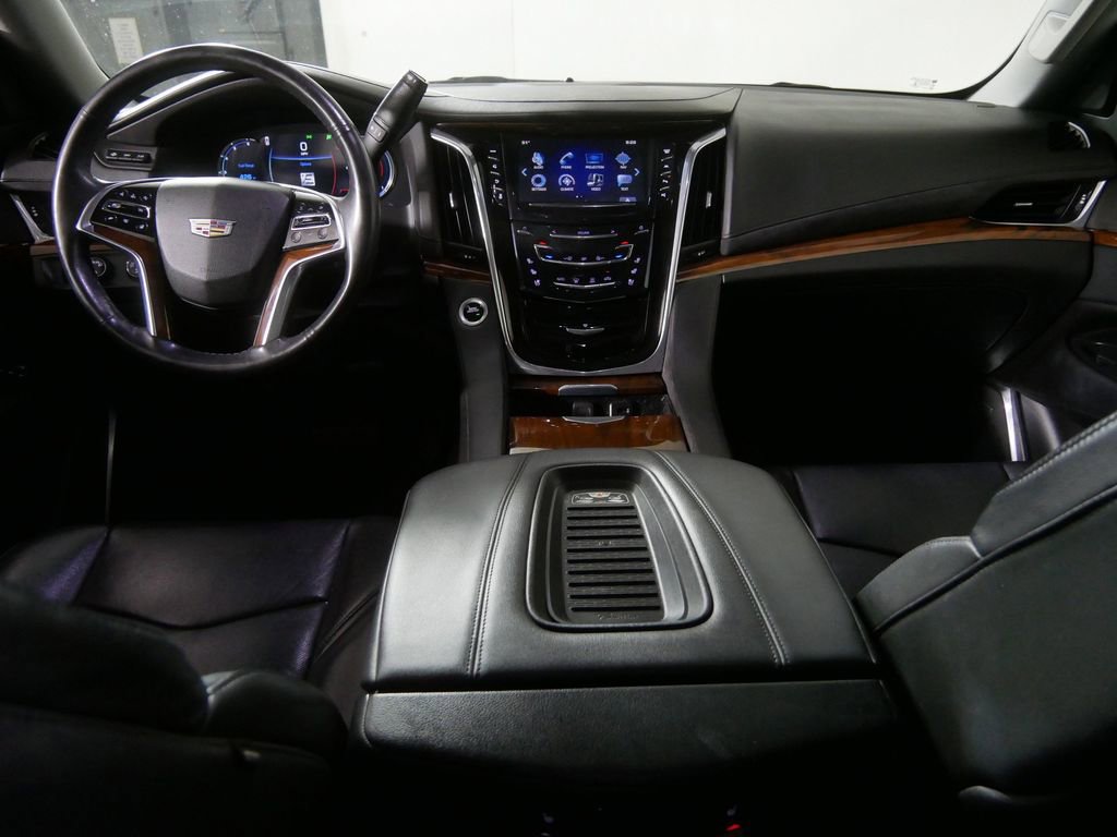 Used 2018 Cadillac Escalade ESV Luxury AWD/4WD image 26