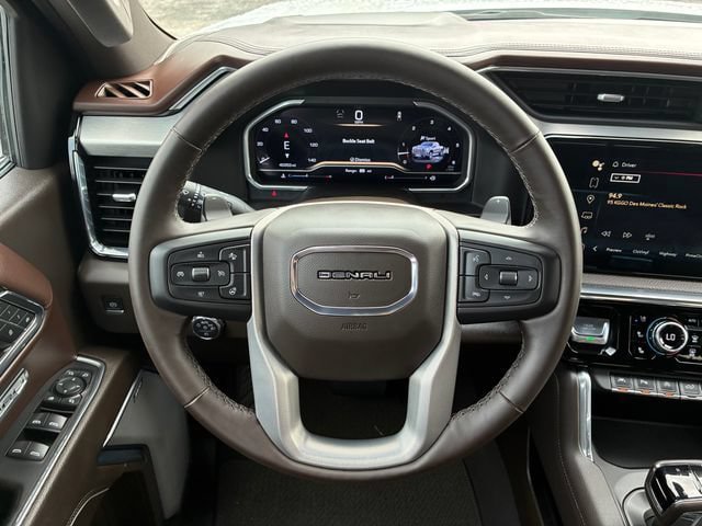 Used 2024 GMC Sierra 1500 Denali w/ Technology Package AWD/4WD image 16
