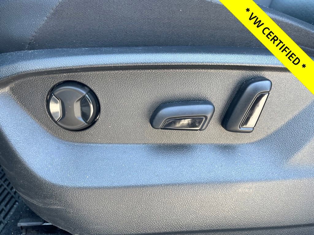 Used 2021 Volkswagen Tiguan SE AWD/4WD image 14