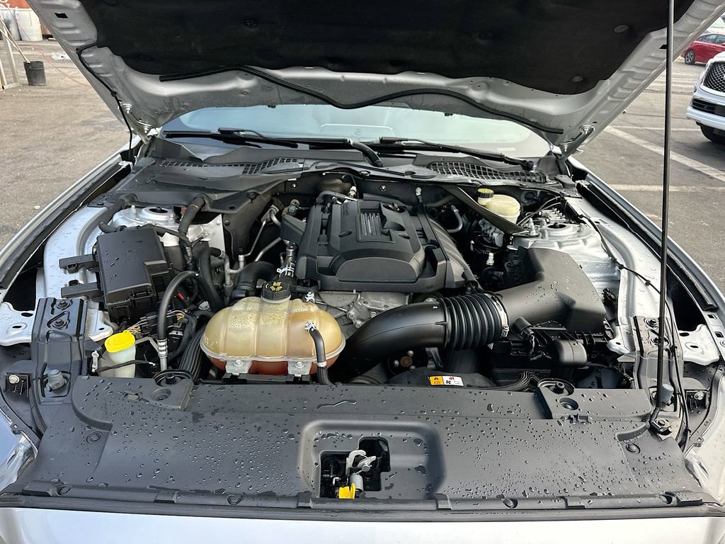 Used 2015 Ford Mustang Premium image 29