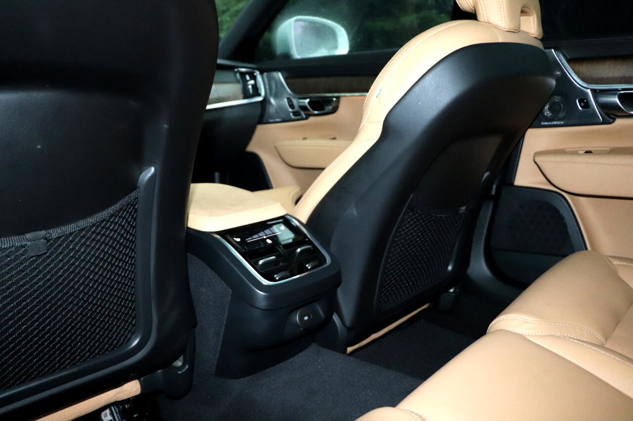 Used 2023 Volvo V90 B6 Cross Country Ultimate w/ Climate Package image 11