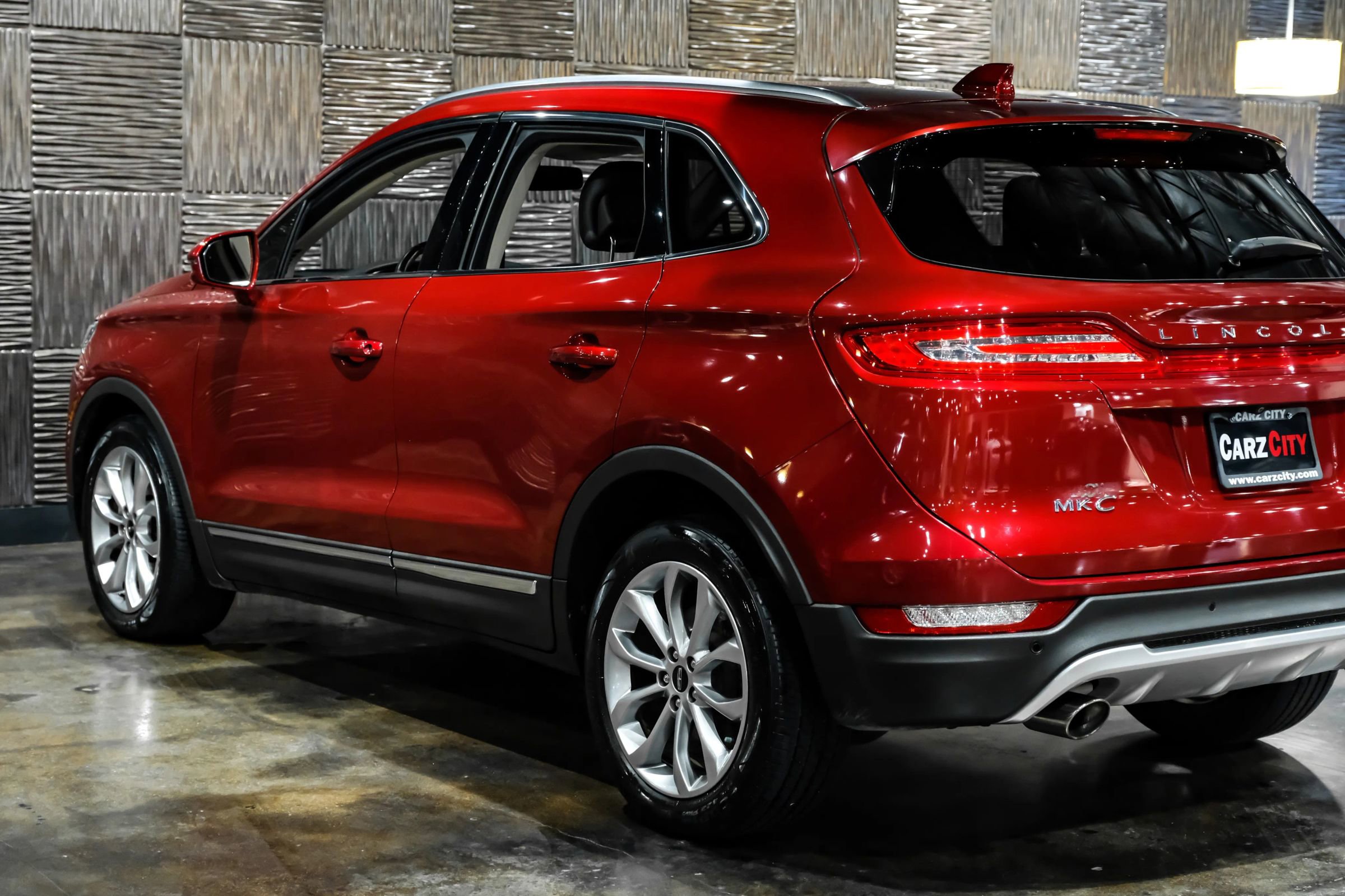 Used 2017 Lincoln MKC Select w/ Select Plus Package image 12