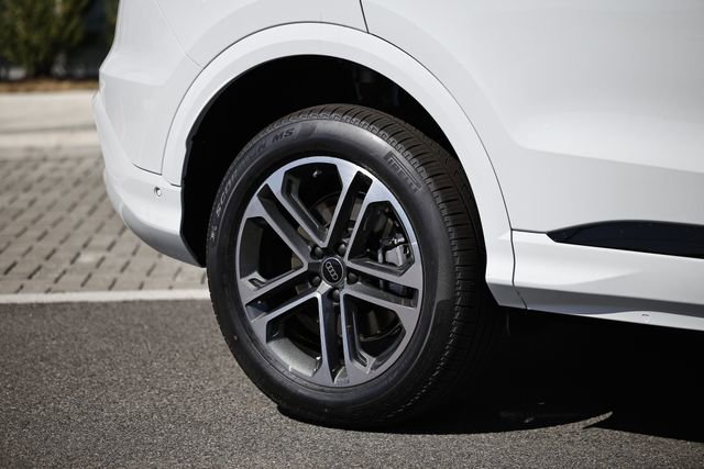 New 2026 Audi Q5 Premium AWD/4WD image 6