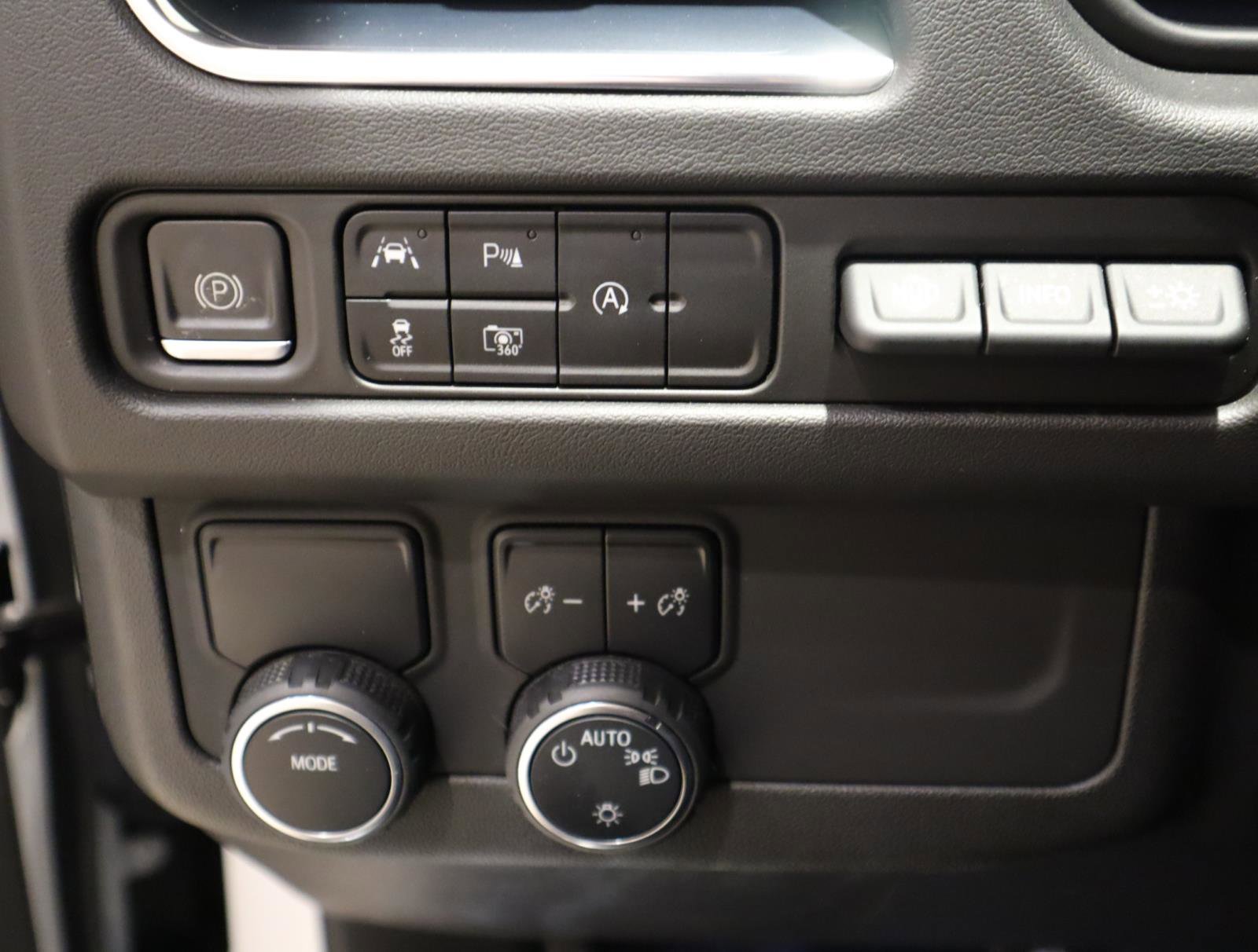 Used 2023 Chevrolet Tahoe High Country w/ Premium Package 2 image 28