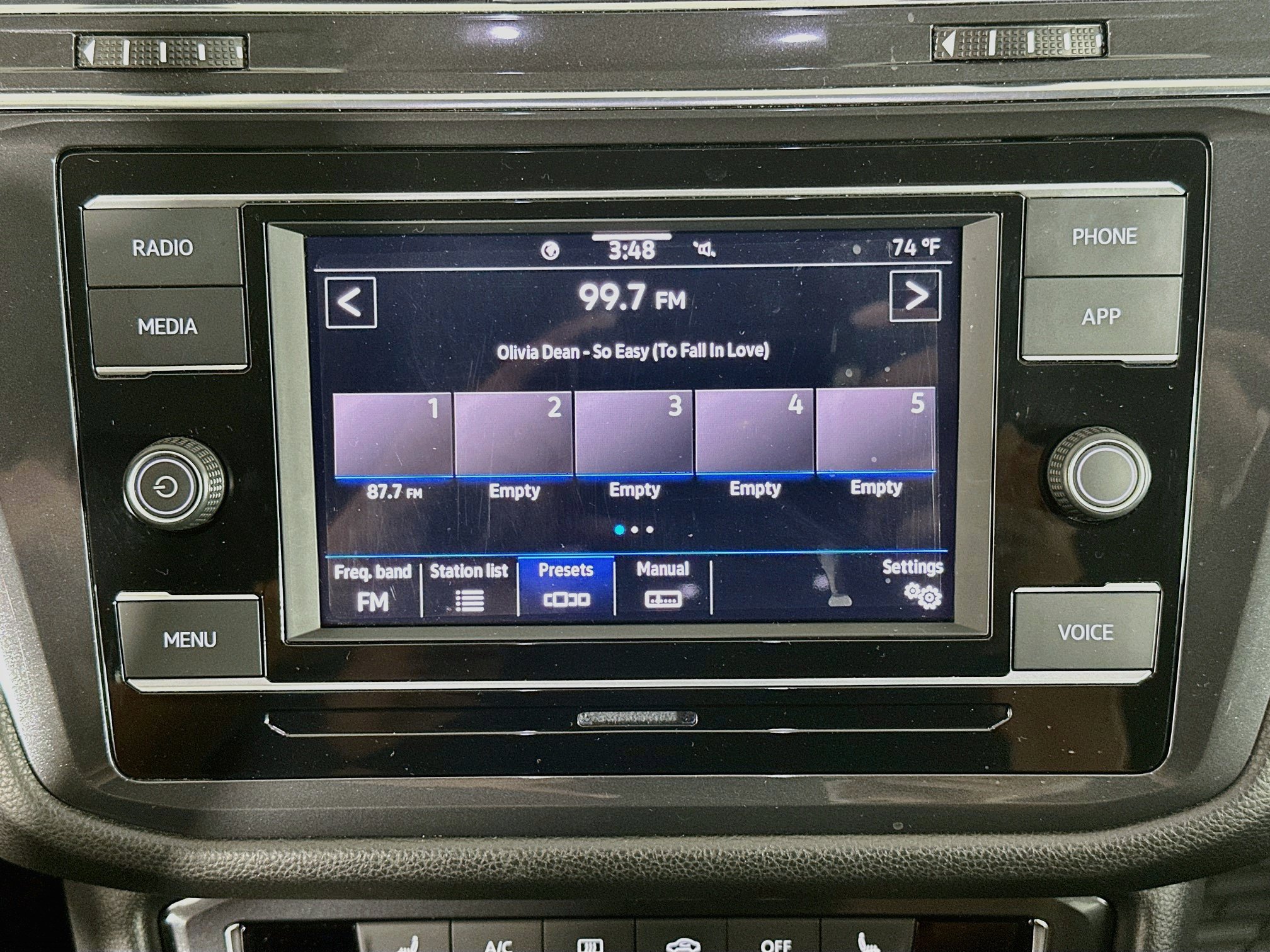 Used 2023 Volkswagen Tiguan S FWD image 19