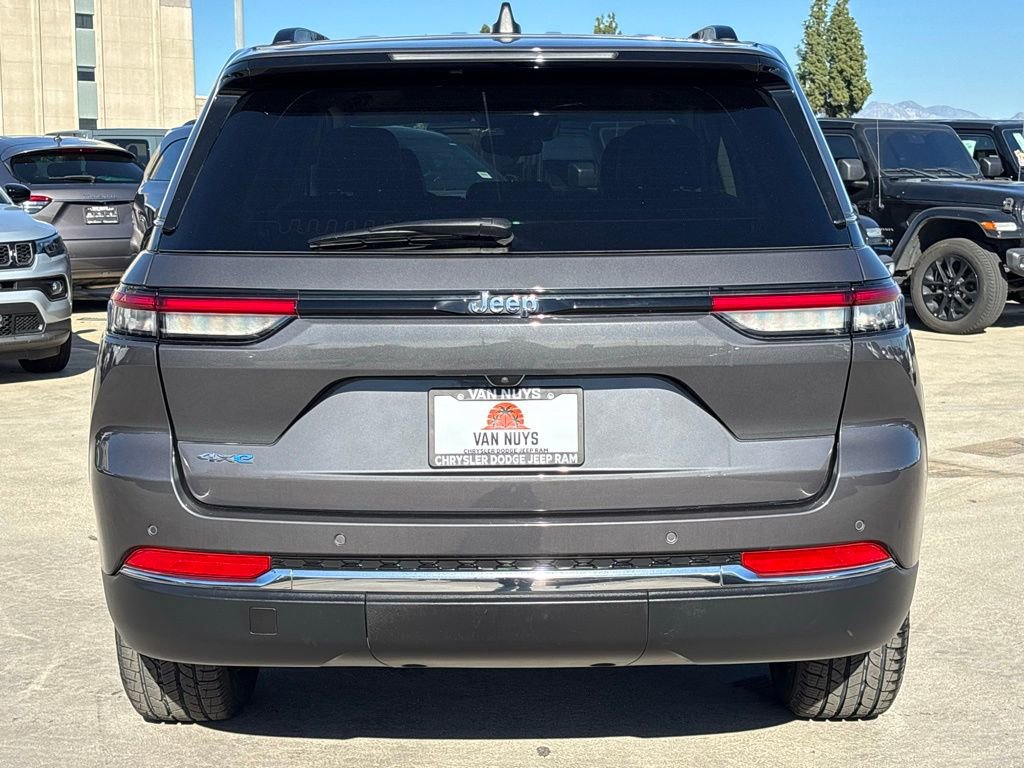 Used 2022 Jeep Grand Cherokee Limited 4xe image 5