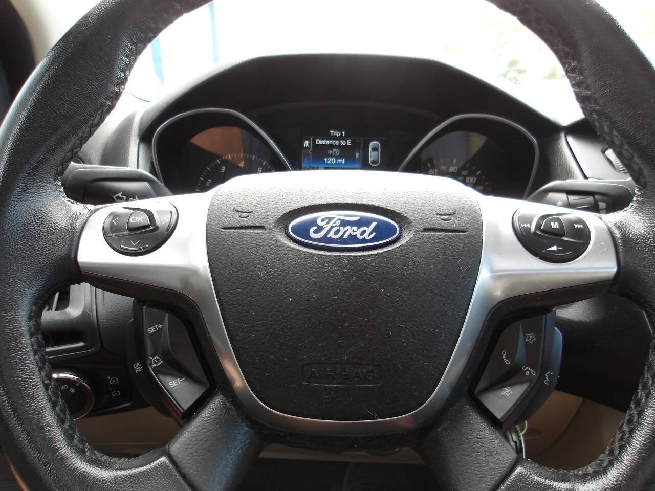 Used 2012 Ford Focus SEL FWD image 14
