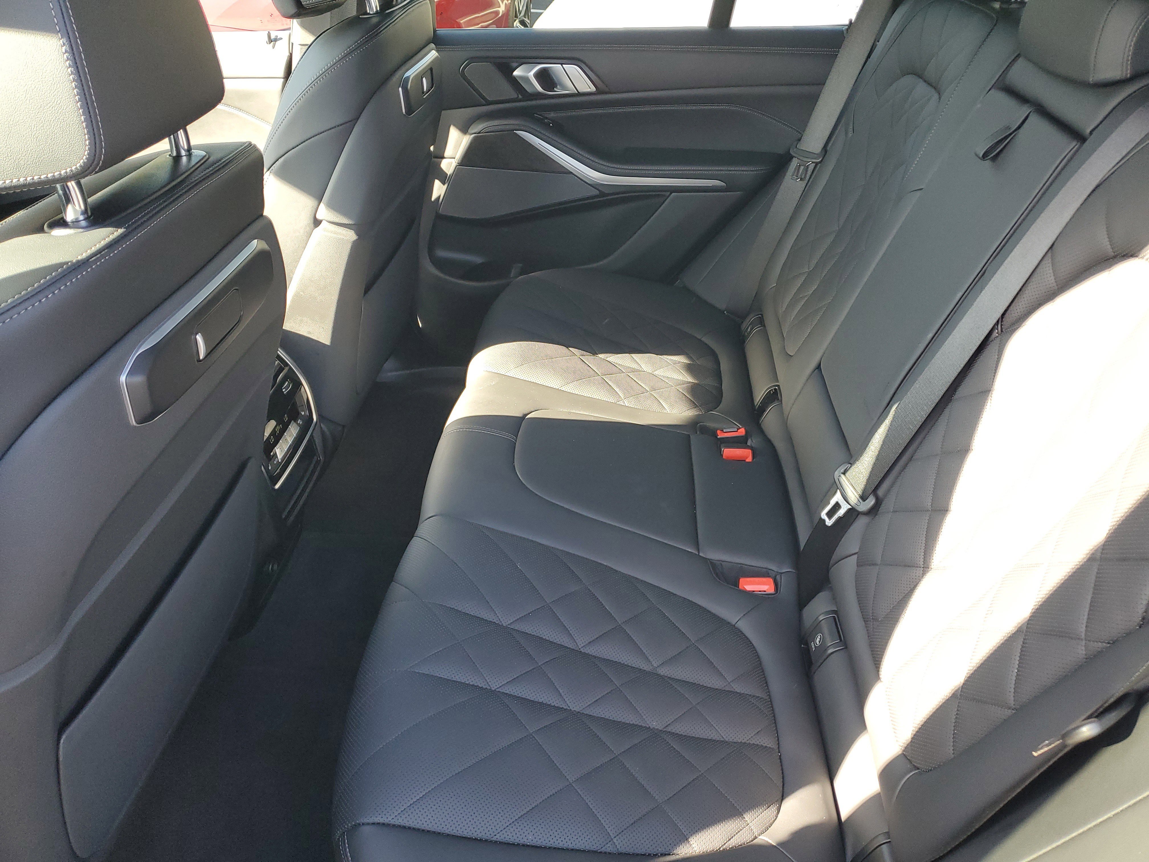 Used 2025 BMW X5 sDrive40i image 11