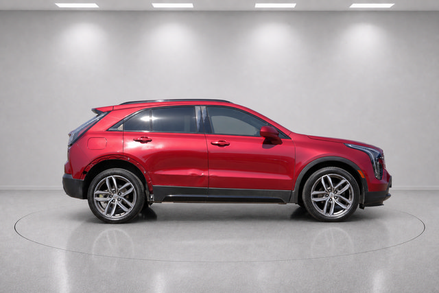 Used 2019 Cadillac XT4 Sport w/ Cold Weather Package FWD image 2