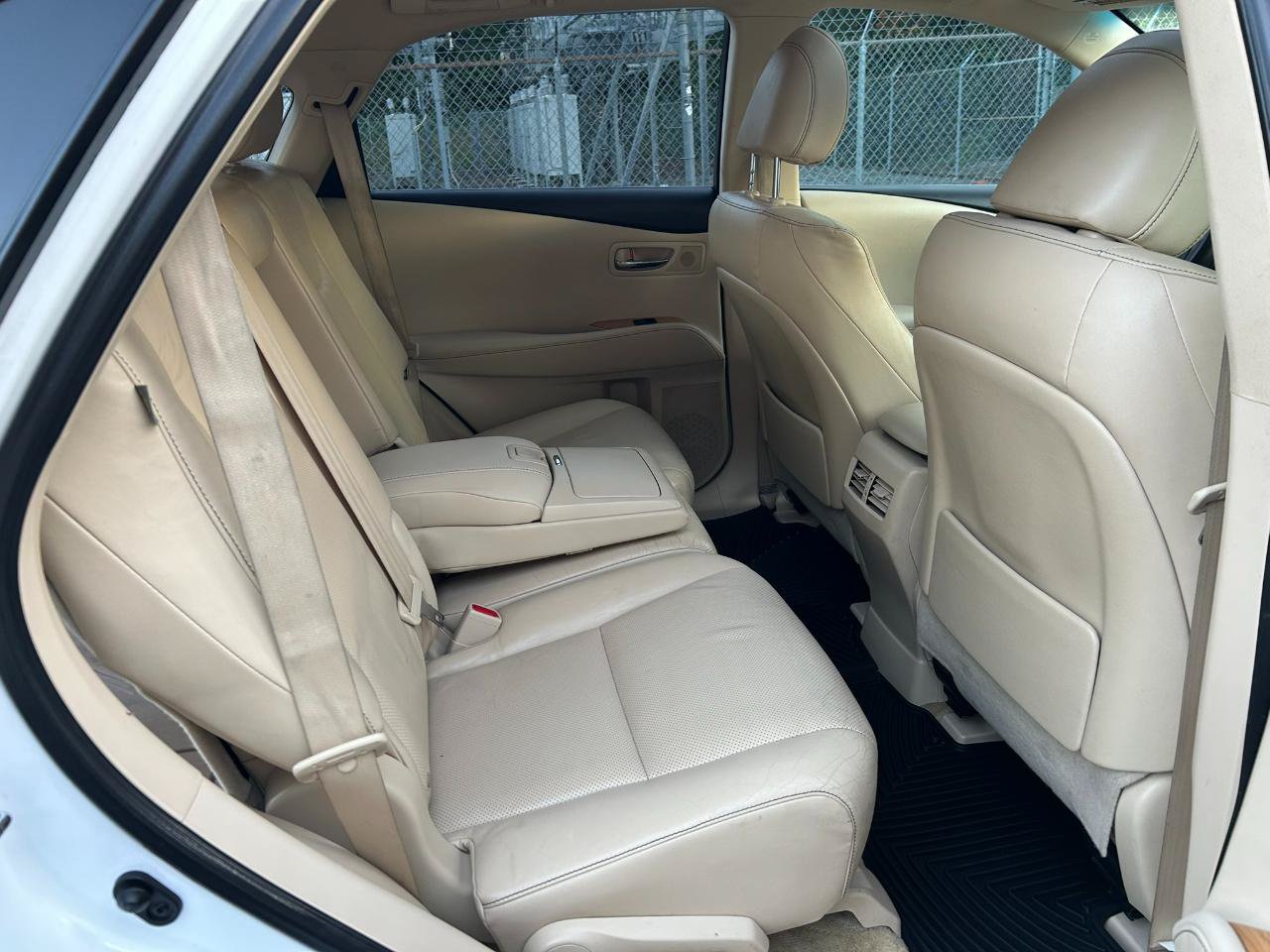 Used 2014 Lexus RX 450h AWD image 16