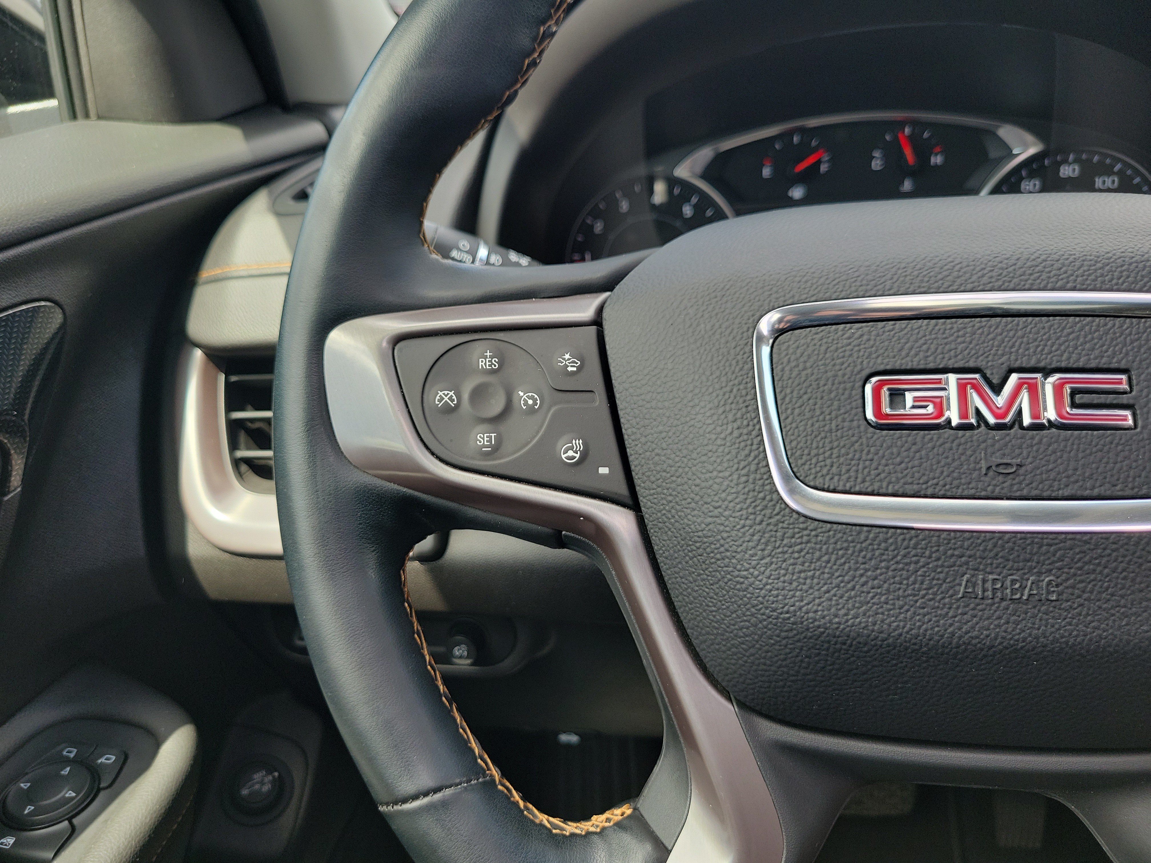 Used 2024 GMC Terrain AT4 w/ Tech Package AWD/4WD image 21