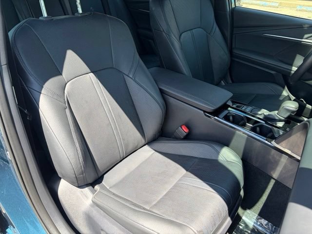 Used 2025 Toyota Camry XSE FWD image 41