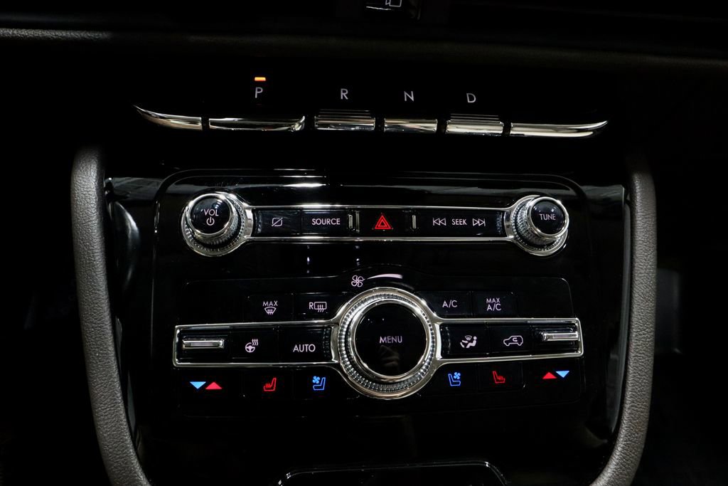 Used 2021 Lincoln Corsair AWD w/ Equipment Group 101A image 32