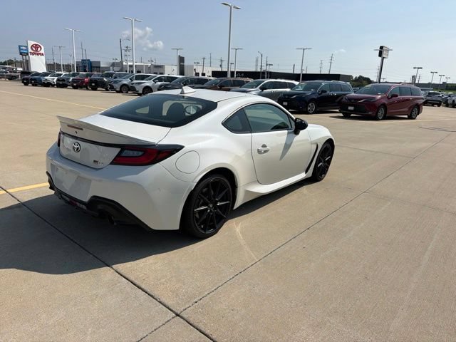 Used 2025 Toyota GR86 Premium w/ ALL Weather Mat Package (TMS) RWD image 6
