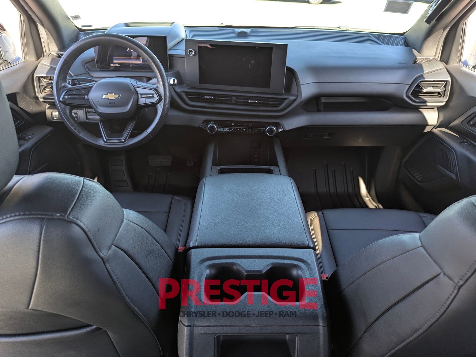 Used 2024 Chevrolet Silverado EV W/T AWD/4WD image 27