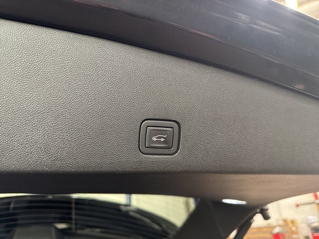 Used 2023 Cadillac XT6 Sport AWD/4WD image 15
