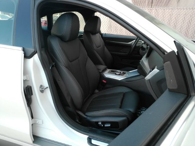 Used 2023 BMW i4 eDrive40 RWD image 21