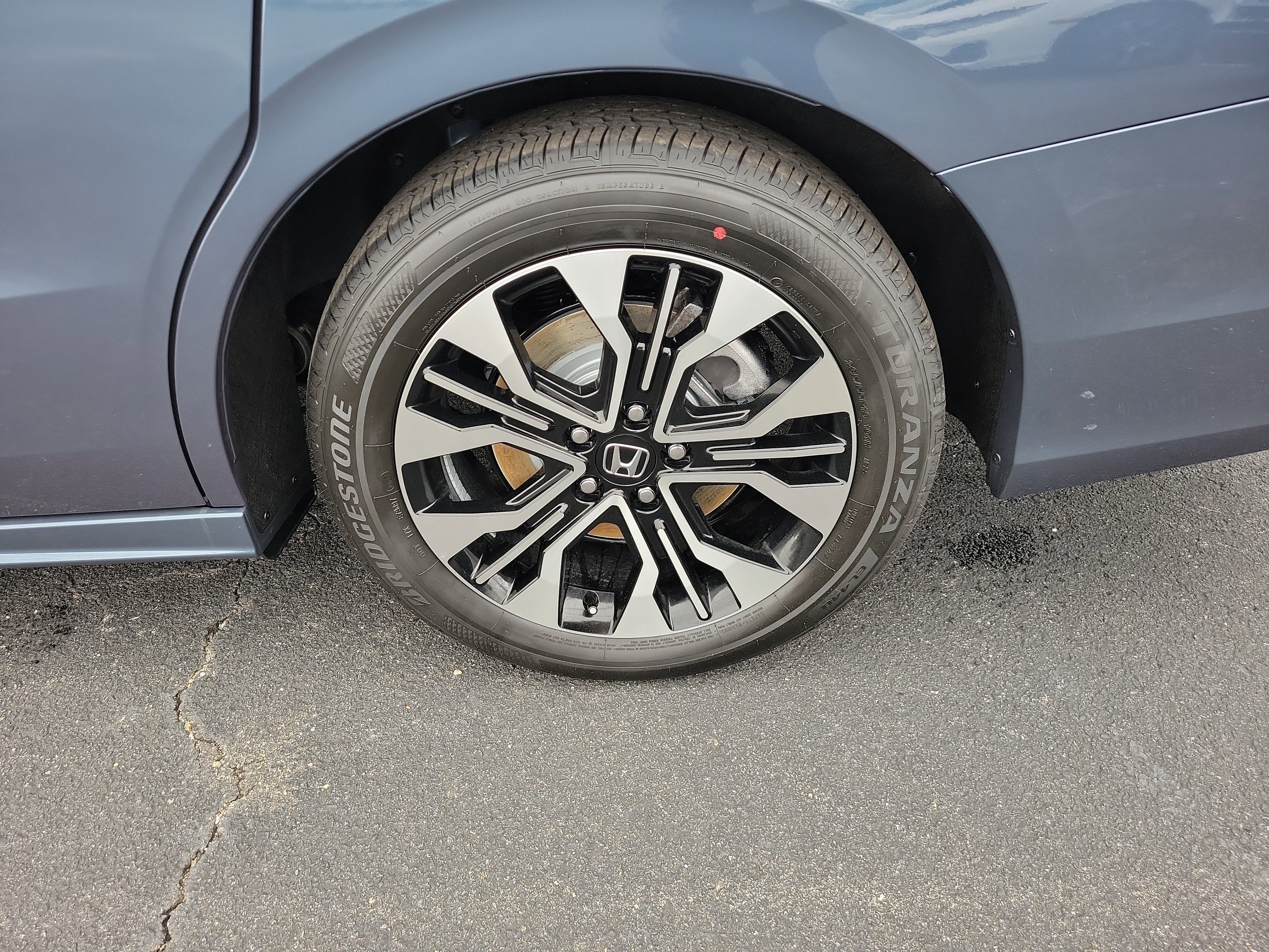 New 2026 Honda Odyssey Elite image 8