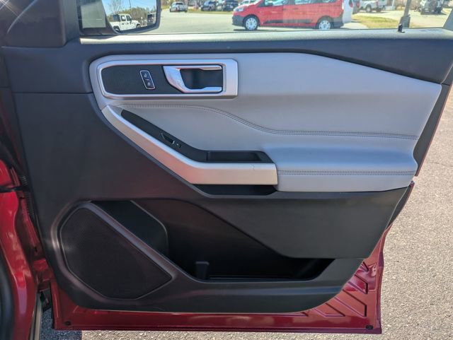 Used 2022 Ford Explorer XLT w/ Equipment Group 202A image 42