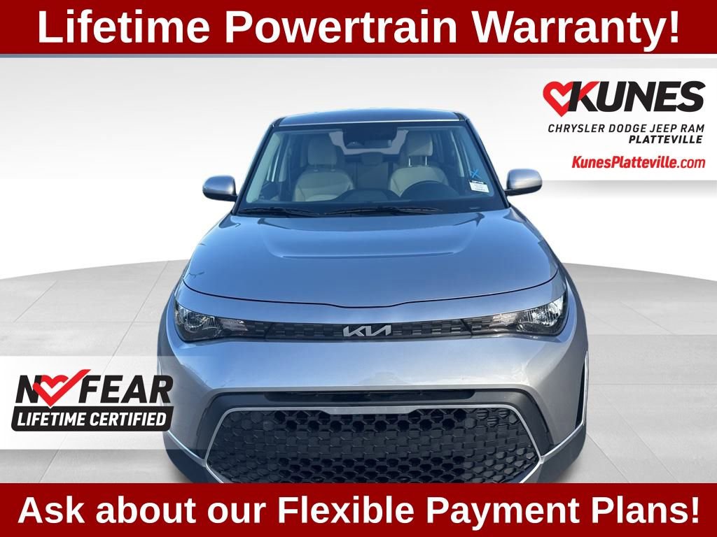 Used 2025 Kia Soul LX image 4